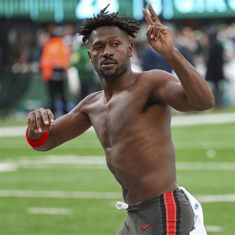 Ex-NFL wide receiver Antonio Brown arrested over missed child support payments: reports